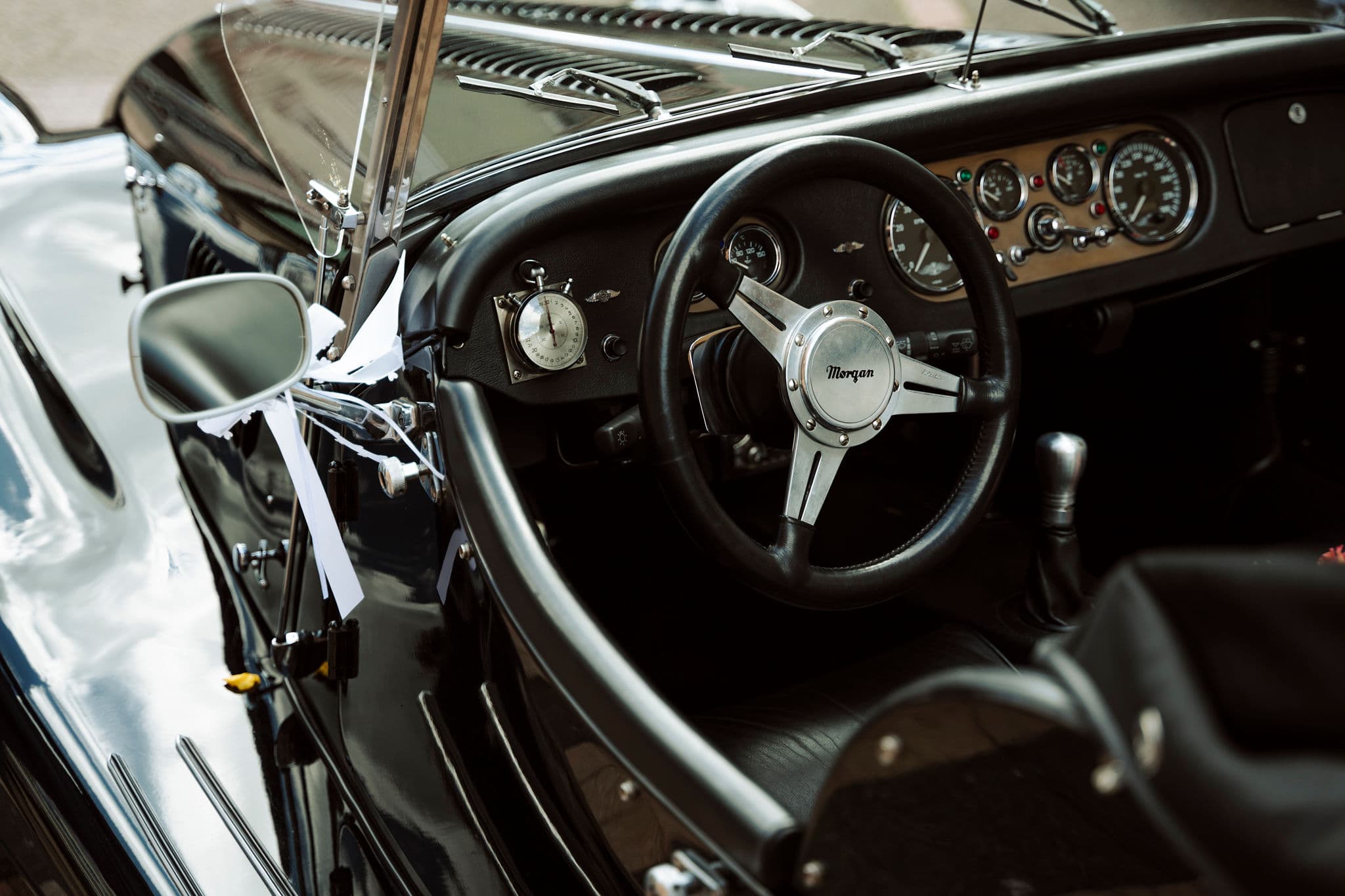 Intérieur et volant d'une Morgan