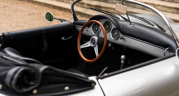 Volant bois et tableau de bord du Speedster 356